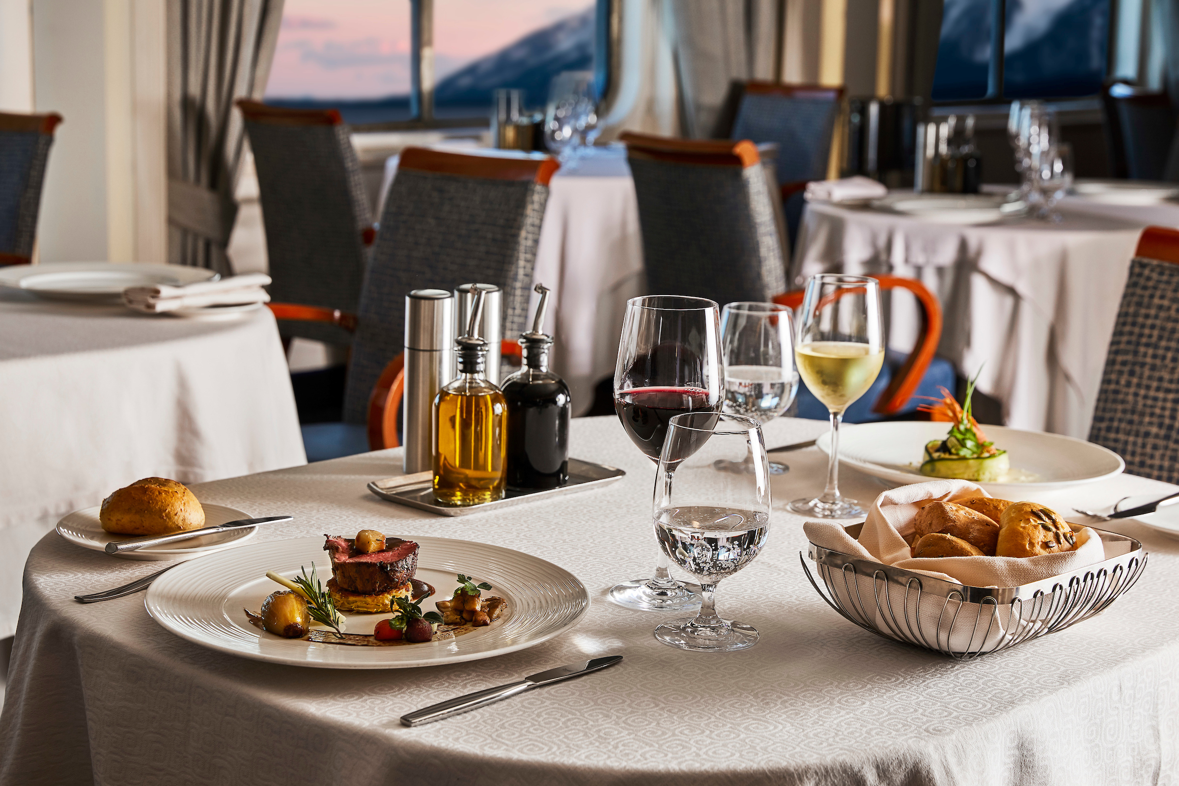 Silversea Cruises - Silver Cloud - The Restaurant 4.jpg